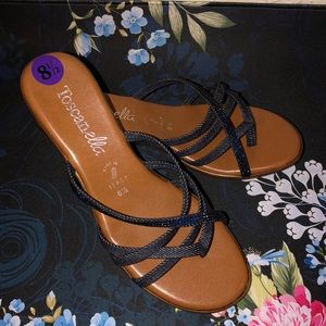 Toscanella  Sandle
